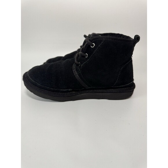 UGG Neumel 2 Black Ankle Chukka Shearling Lined Boots 1017320K Big Kids Size 4 - Picture 3 of 13